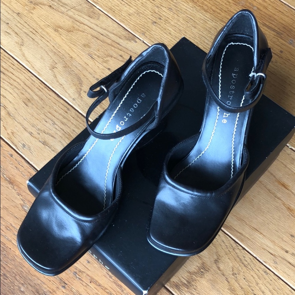 apostrophe wedge with ankle strap